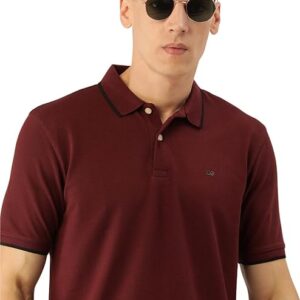 maroon t shirt